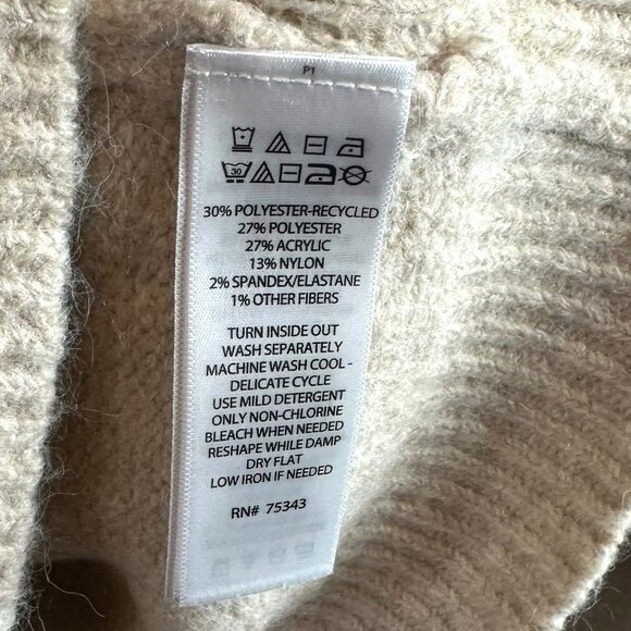 Cupcakes & Cashmere Beige JOY Christmas Wreath Holiday Sweater Size M - Picture 6 of 6